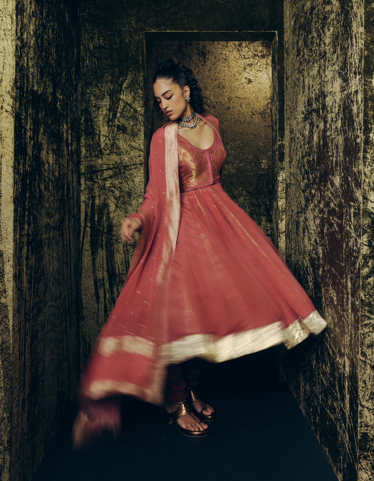 Ananya Anarkali Set in Laal