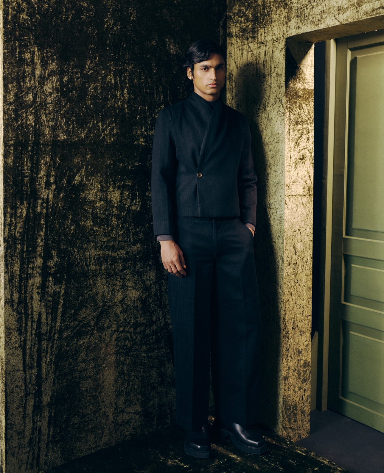 Rumi Set in Black